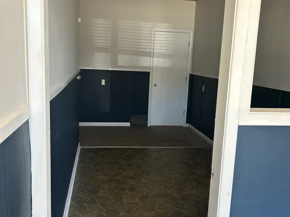 408 Neosho St, Burlington, KS