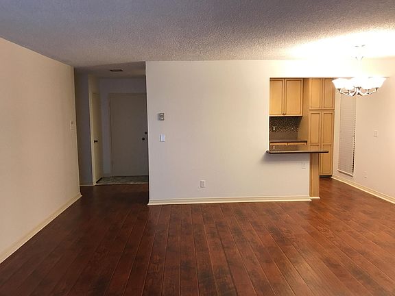 4th image of 1485 E Wilson Ave APT G