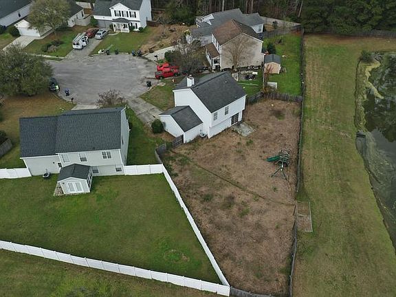 2nd image of 126 Walnut Creek Rd