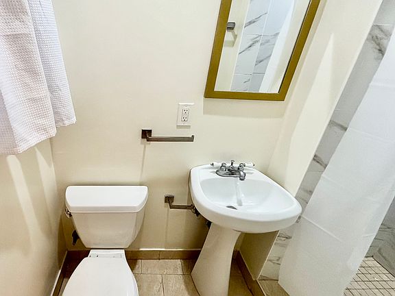 4th image of 169 N La Peer Dr APT 103