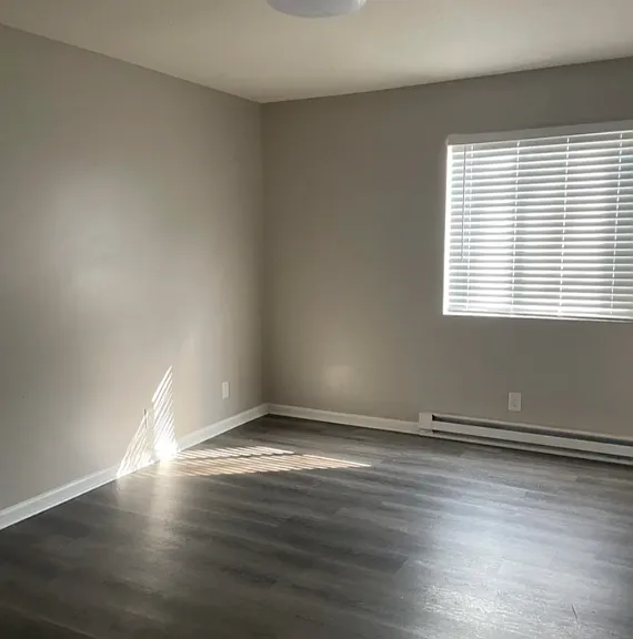 414 Raynor St #D2 — Photo 4