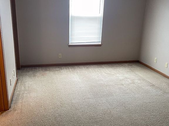 5th image of 3350 Edison Dr