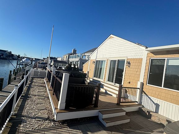 2nd image of 61 Yardarm Court