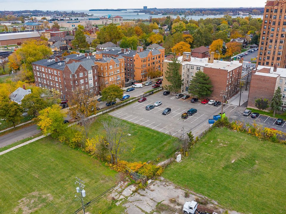 1st image of 1160 Holcomb Ave #104