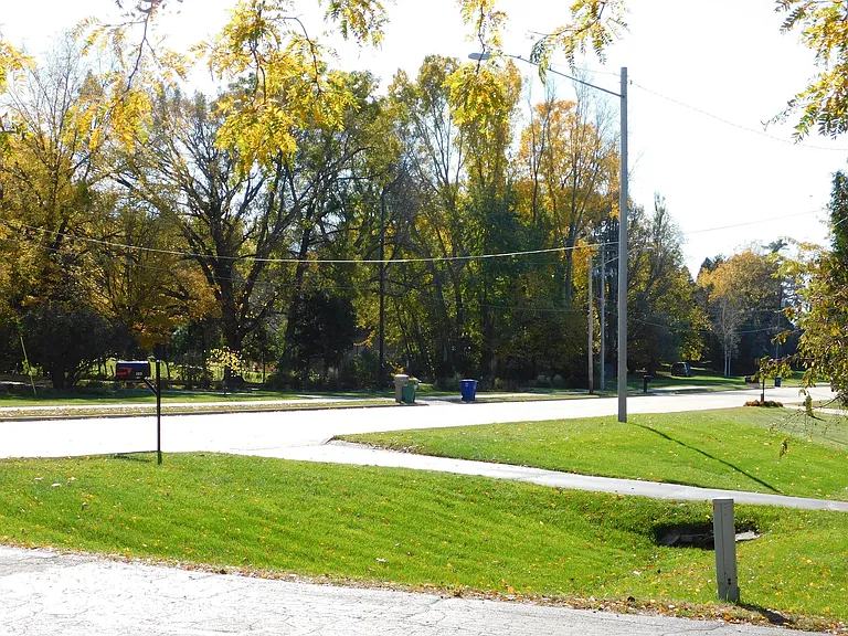 2833 University Ave — Photo 23