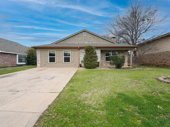 1229 Nicole Way, Burleson, TX 76028