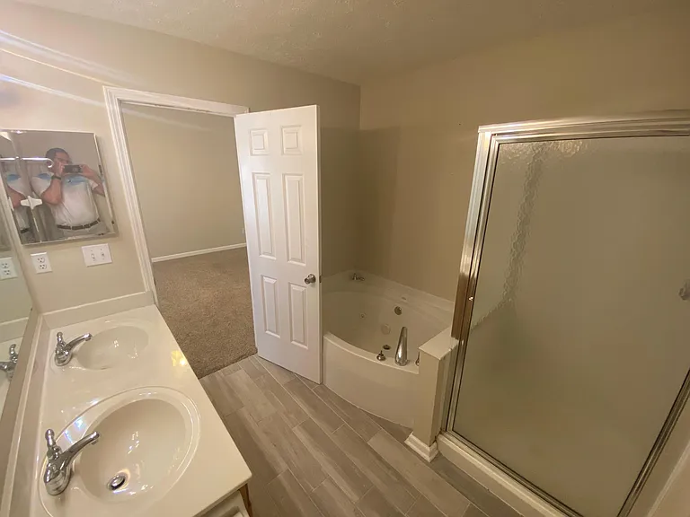 14204 Victory Ridge Dr — Photo 29