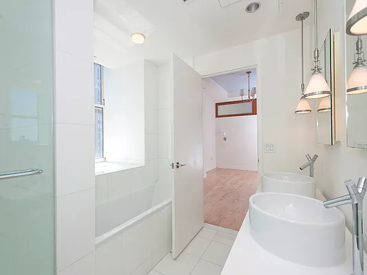 Sold by Sotheby's International Realty | media 21