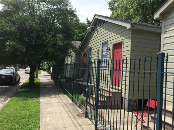 7737 Oak St, New Orleans, LA 70118