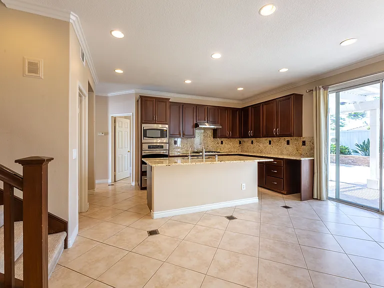 14 Monument Pl — Photo 3