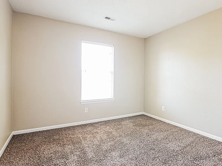 1240 Cutler Ln — Photo 14