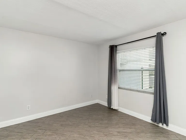 4609 W North B St #111 — Photo 5