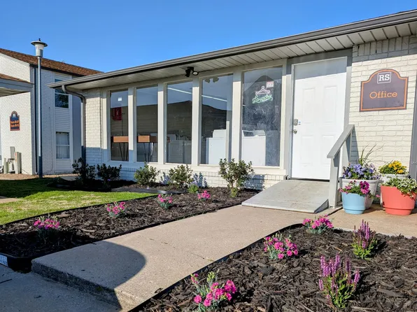 Ramsey Square Apartments