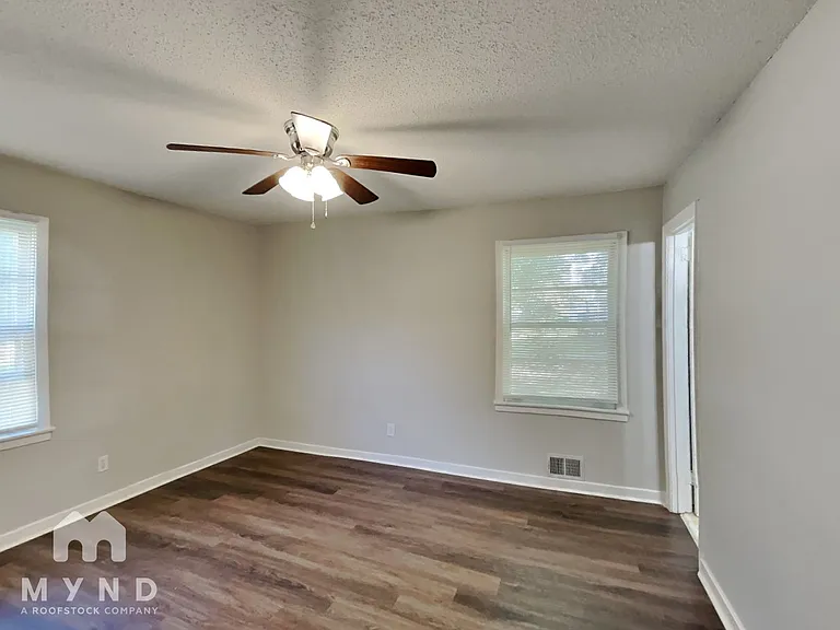217 Marshall Dr — Photo 11