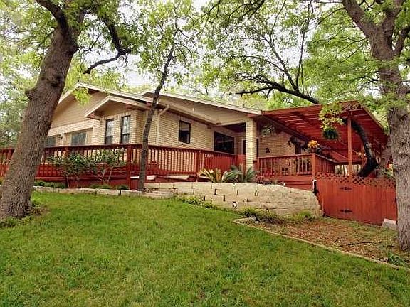 2nd image of 155 Manawianui Dr