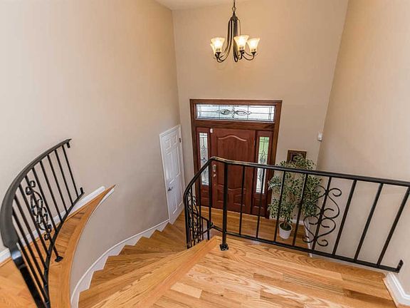 2nd image of 6498 Oldbarn Ct