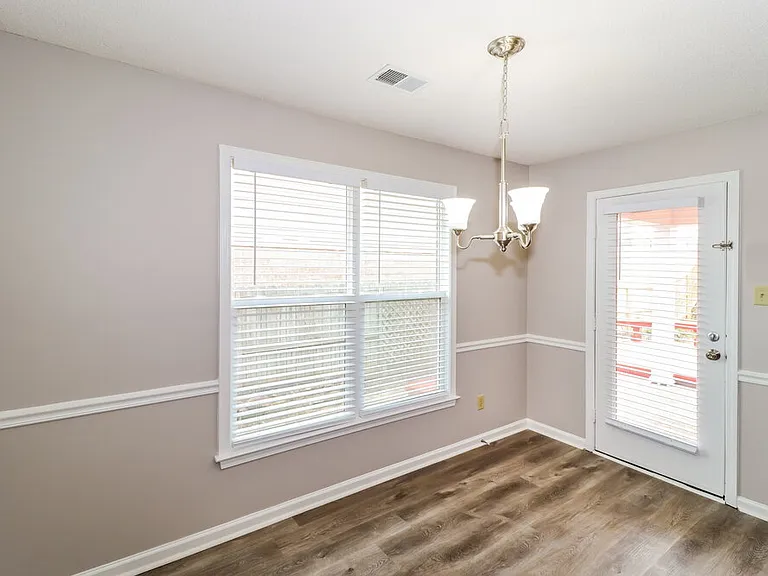 9355 Helmsley Dr — Photo 8