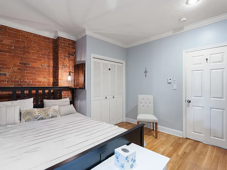 38RA Charter St #2 — Photo 16