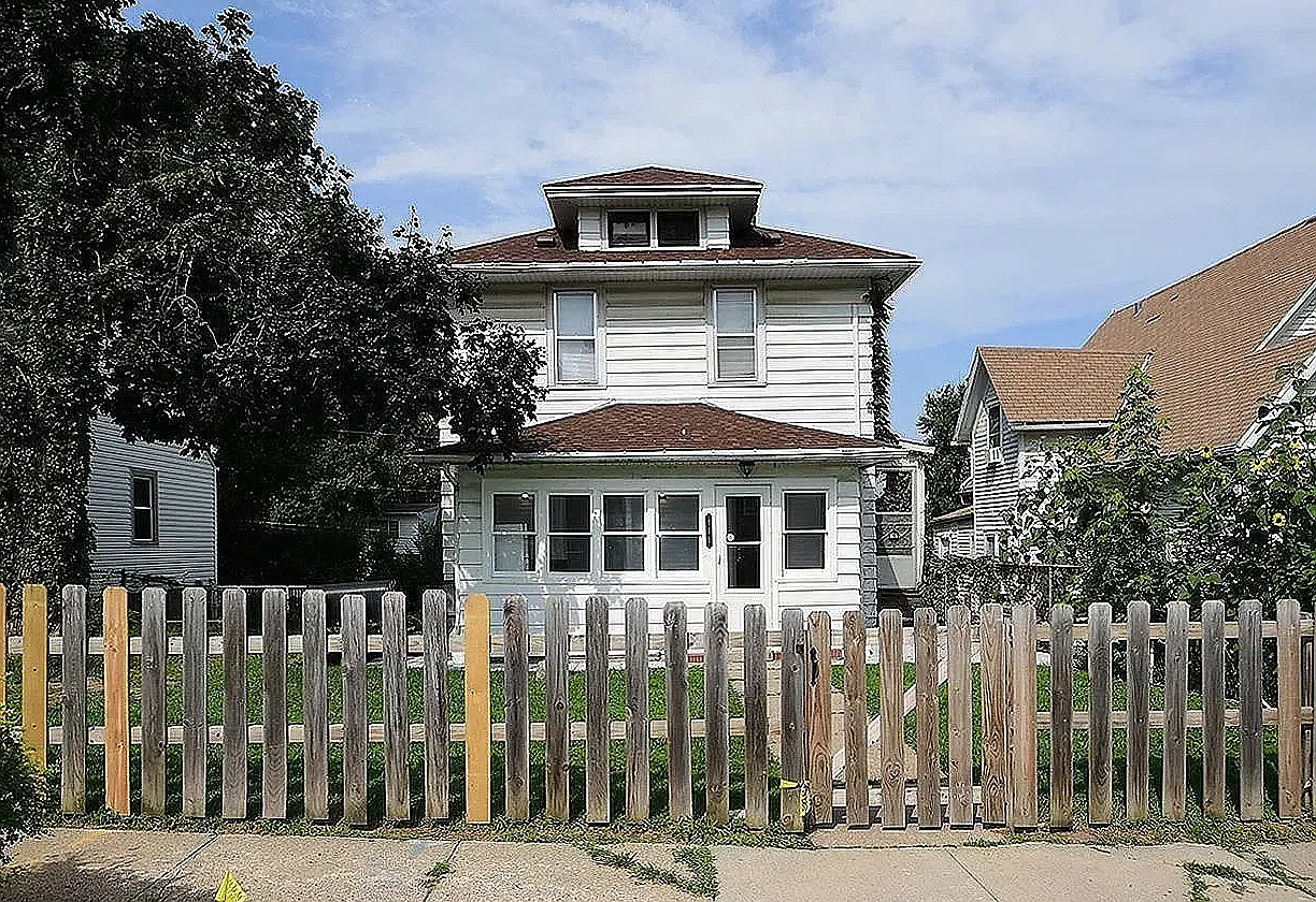 6 bed, 2184 sqft, $650 — Photo 2
