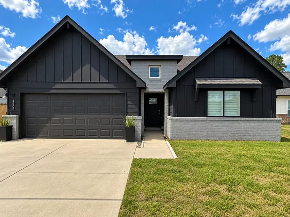 1600 Holly Trails, Sour Lake, TX 77659