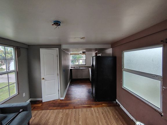 3rd image of 920 Boardwalk Ln #835