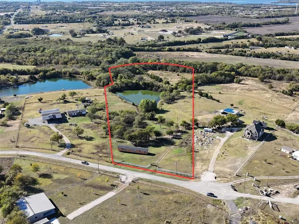 Lake Hills Dr, Nevada, TX 75173