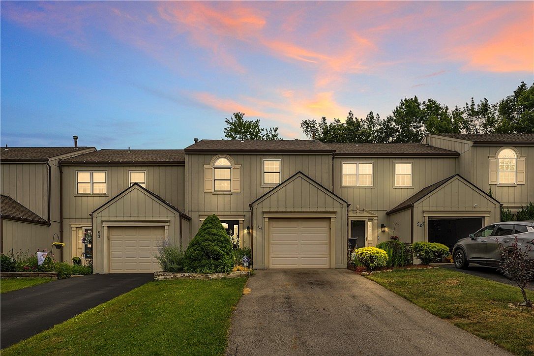 529 Brandywine Dr, Cranberry Township, PA 16066 | Zillow