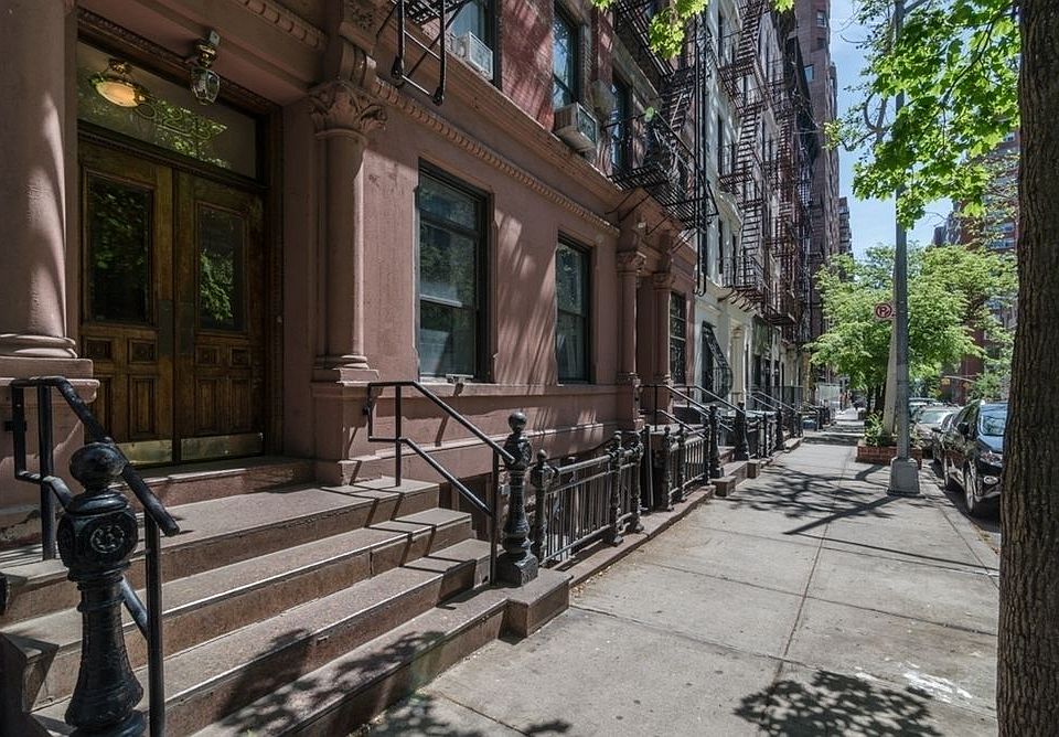 1st image of 525 E 83rd St APT 4R