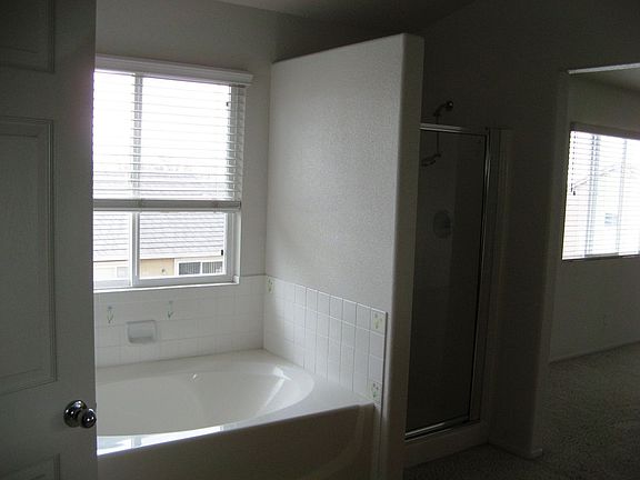 4th image of 4401 Mira Loma Dr