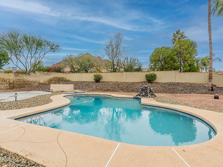 2318 E Lupine Ave — Photo 56