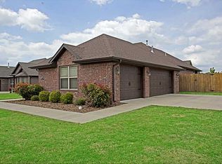 1509 Kelley Dr, Rogers, AR 72756
