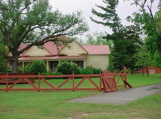 444 Blue Bird Rd, Fitzgerald, GA 31750