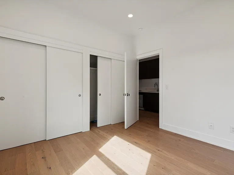 1216 Shackamaxon St — Photo 5