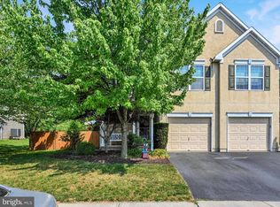 203 Eagle Dr, Ephrata, PA 17522