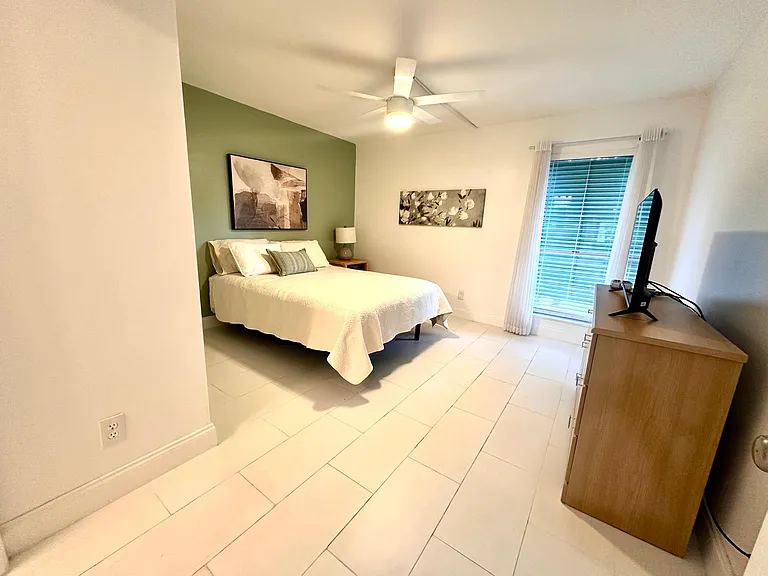 160 Cypress Point Dr — Photo 20