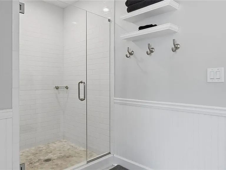 1737 Kinsmon Cv — Photo 47