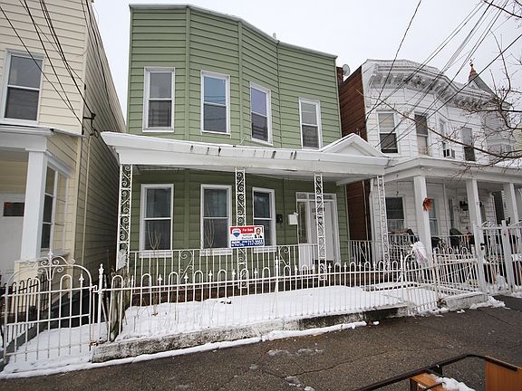 3rd image of 1729 Taylor Ave
