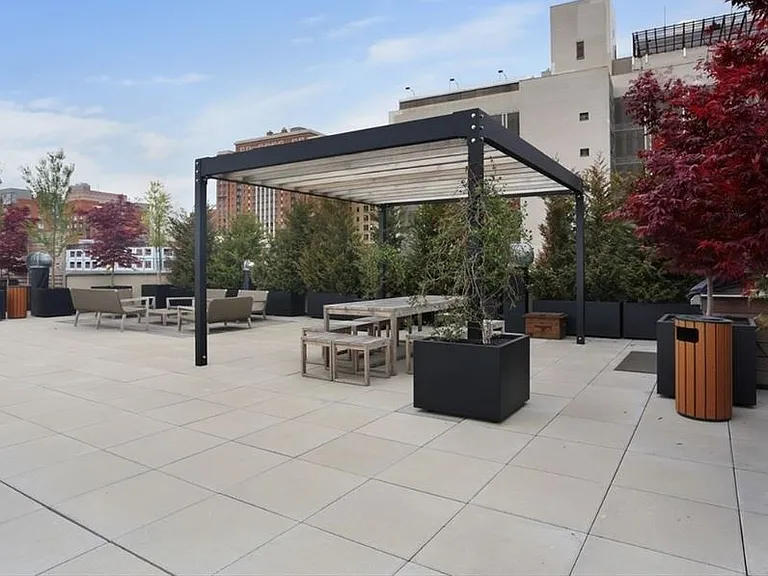 267 Pacific St #3L — Photo 8