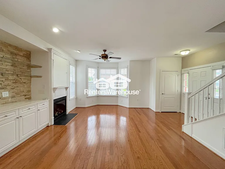3932 Cromwell Park Dr — Photo 5