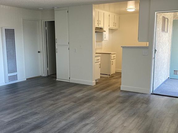 3rd image of 4104 Elm Ave APT 203