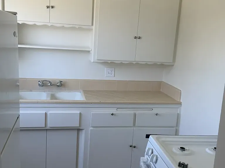 4928 E 60th Pl — Photo 2