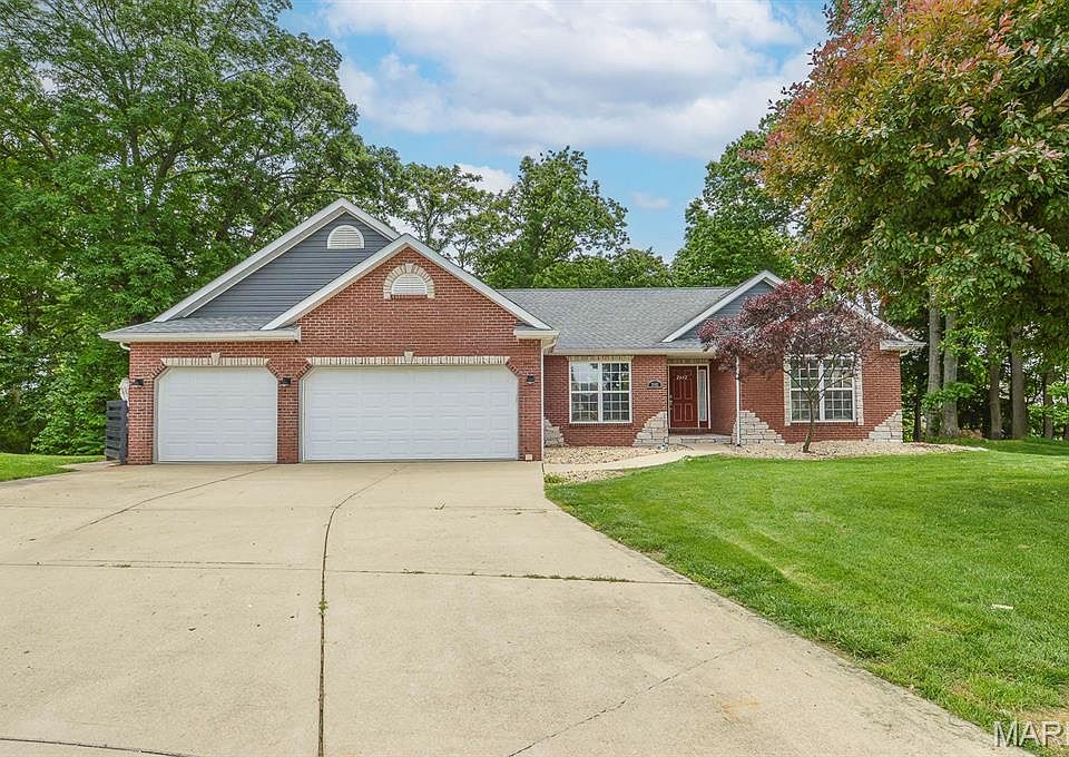 1st image of 2452 Calico Ln