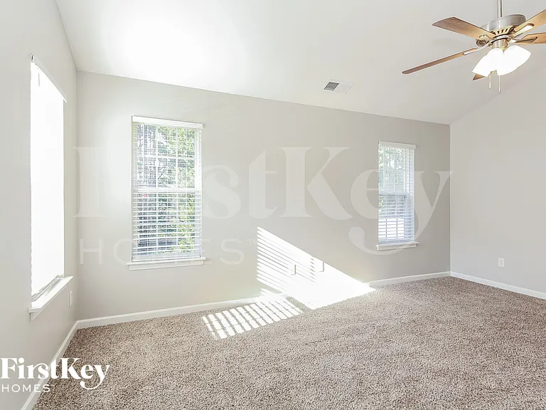 6015 Forest Pond Dr — Photo 10