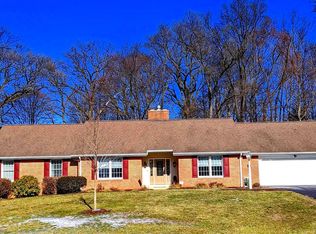 813 Mohawk Dr, Lancaster, PA 17601