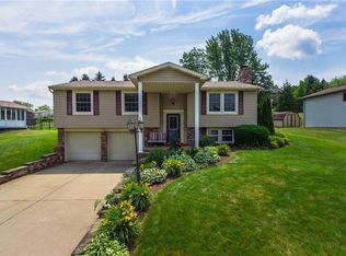 120 Sherwood Dr, Monaca, PA