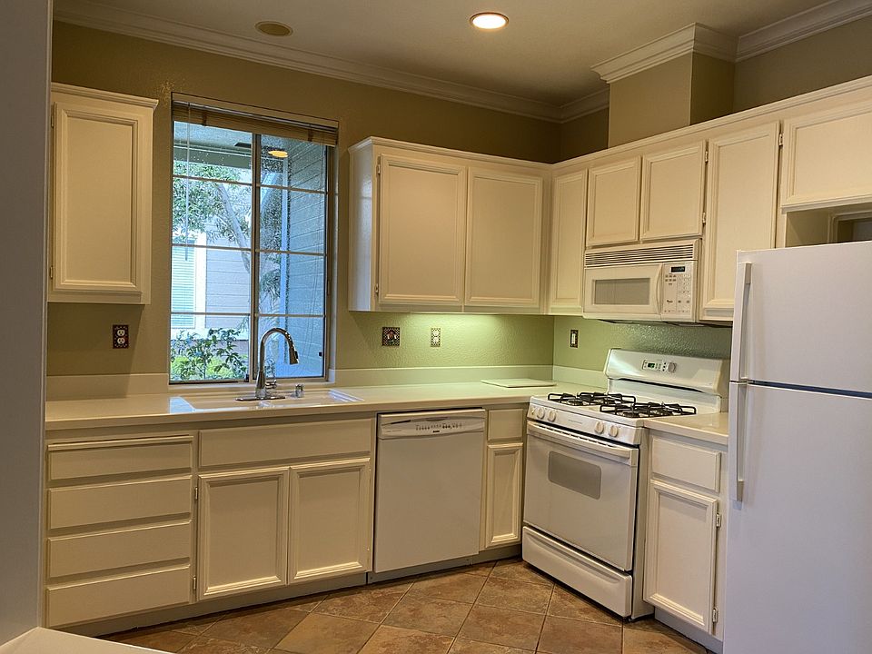 1st image of 397 Kincora Ct