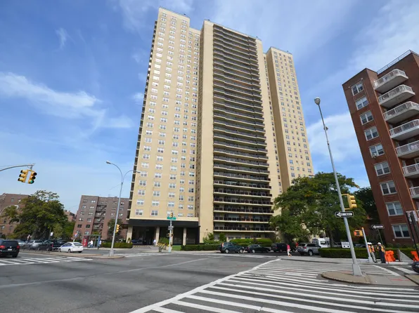 110-11 Queens Boulevard image 1 of 1