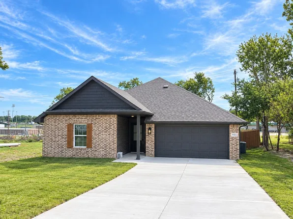 511 N Branch St, Howe, TX 75459