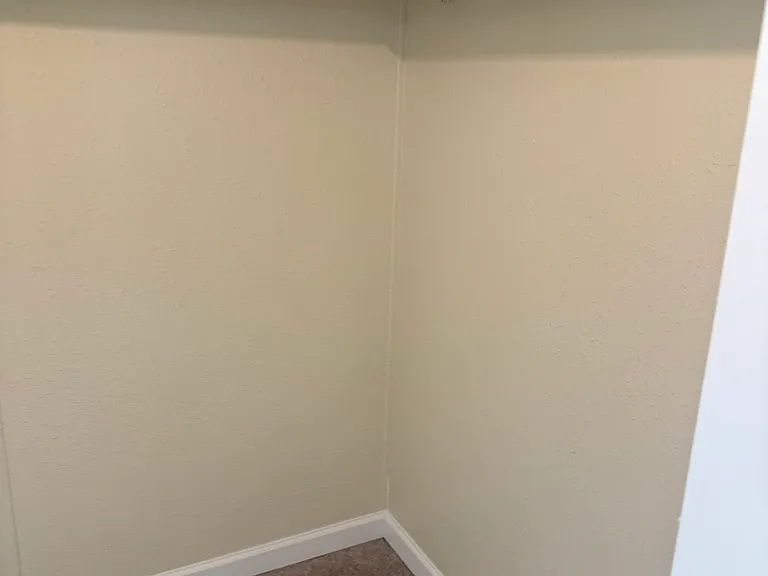 138 SW Earl Ave #138 — Photo 11