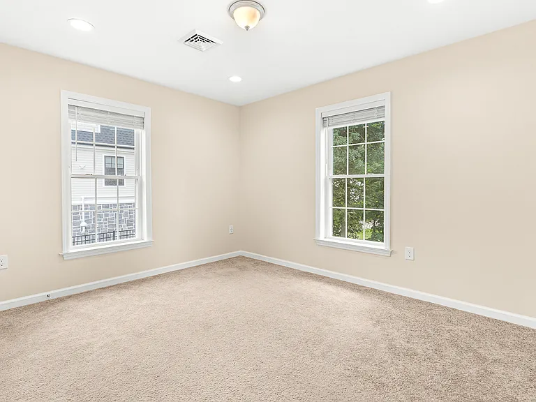 18 Grant Rd — Photo 30